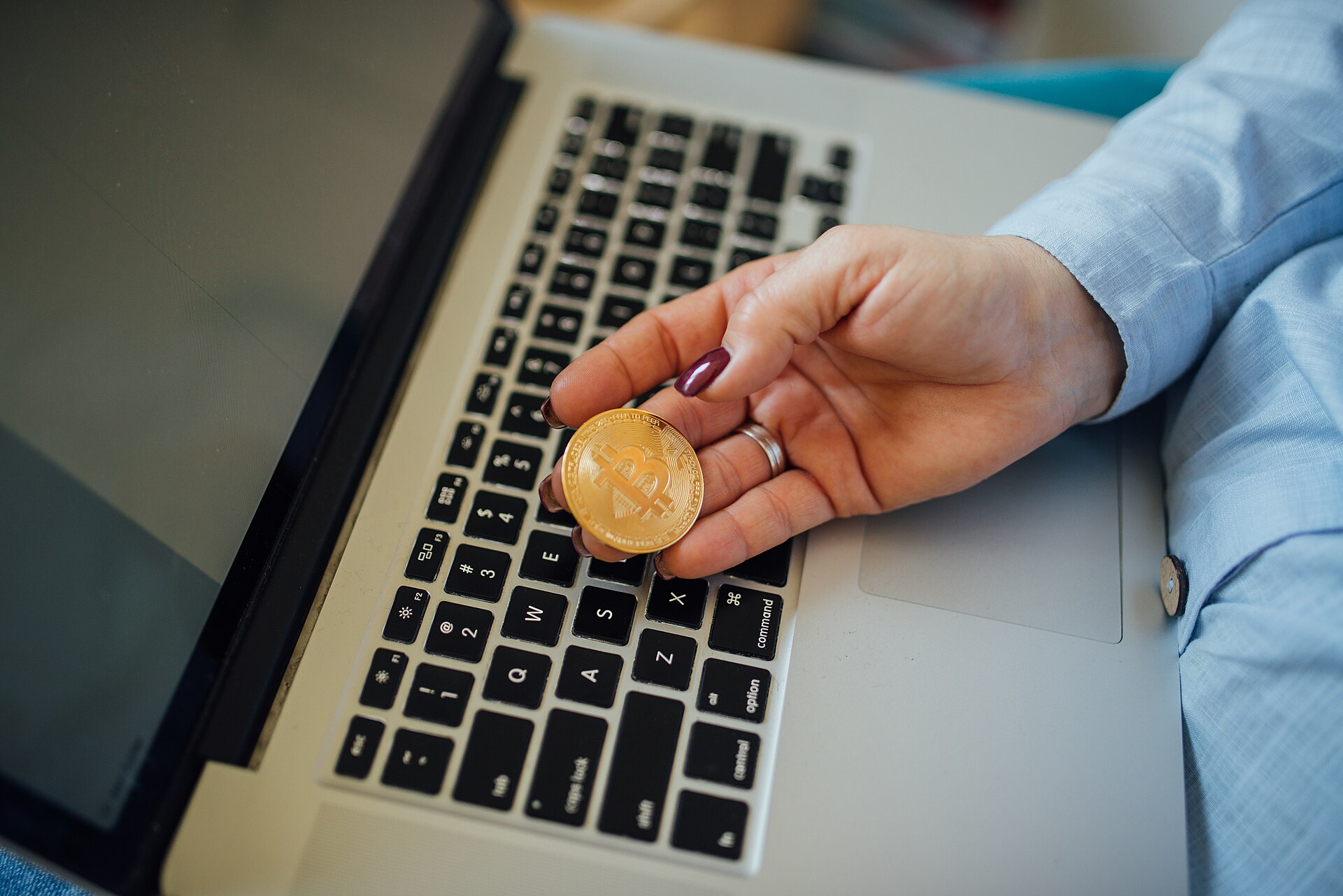 Bitcoin pourrait chuter à 72 500 $ si la résistance à 82 000 $ persiste